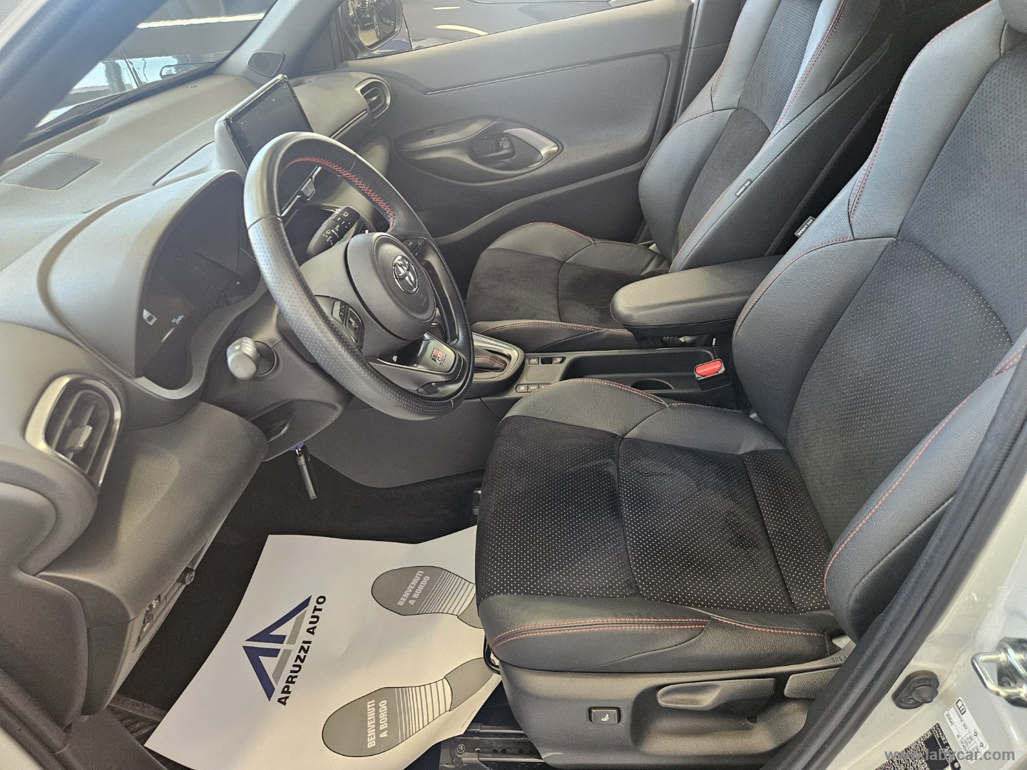 Yaris Cross 1.5 Hybrid 5p.E-CVT GR SPORT - immagine 6