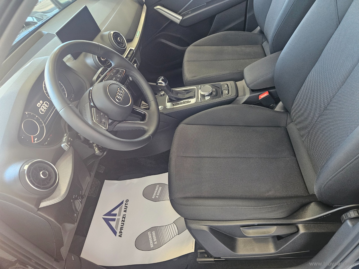 Q2 30 TDI S tronic Business - immagine 6
