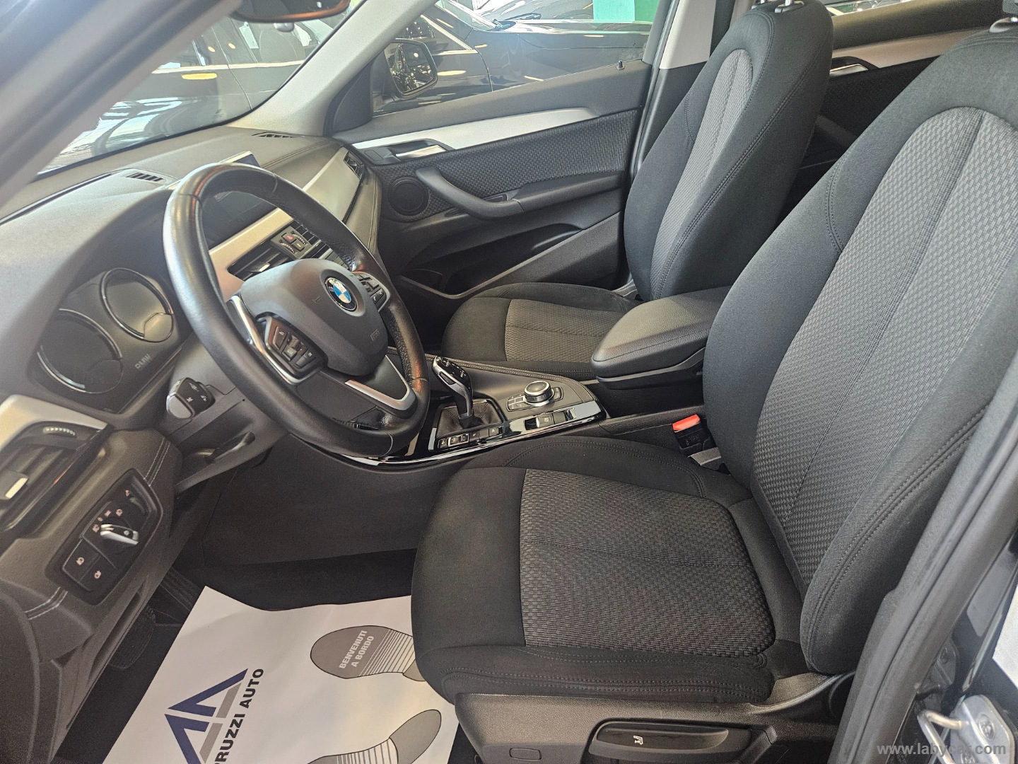 X2 xDrive20d Business-X - immagine 6