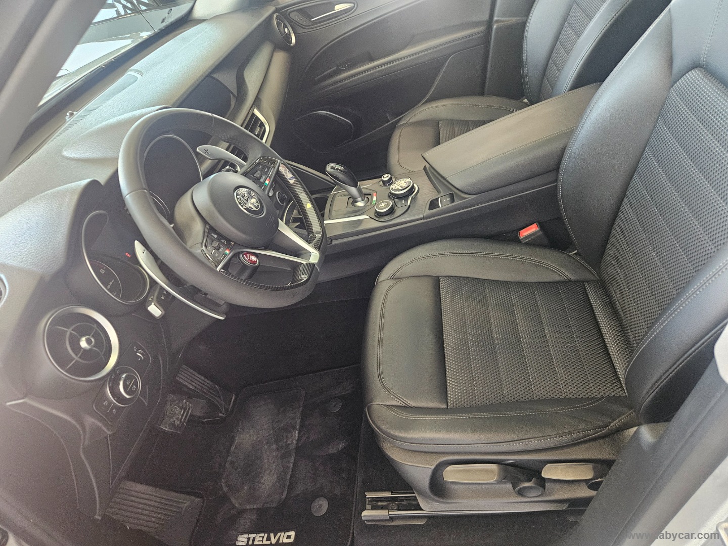 Stelvio 2.2 T.diesel 210 CV AT8 Q4 Exec. - immagine 6