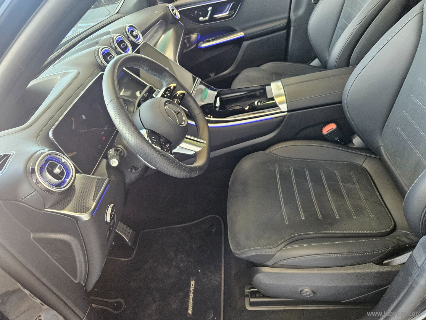 GLC 220 d 4Matic Coupé AMG Line PREMIUM Plus - immagine 6