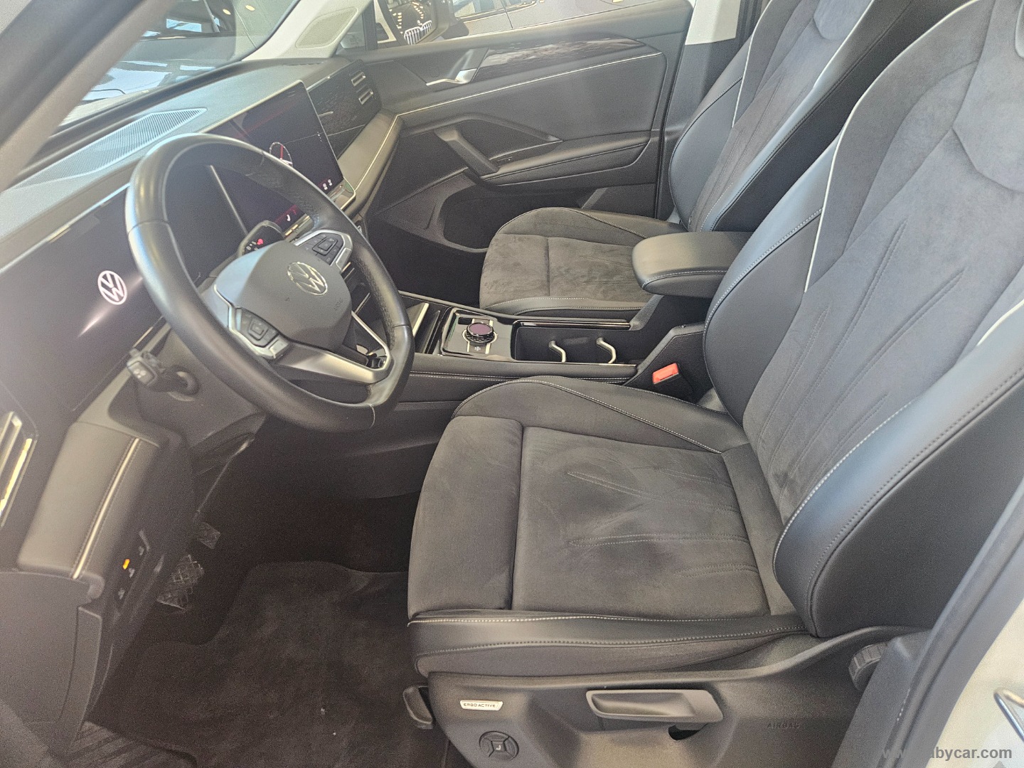 Tiguan 2.0 TDI 150 CV DSG Elegance - immagine 6