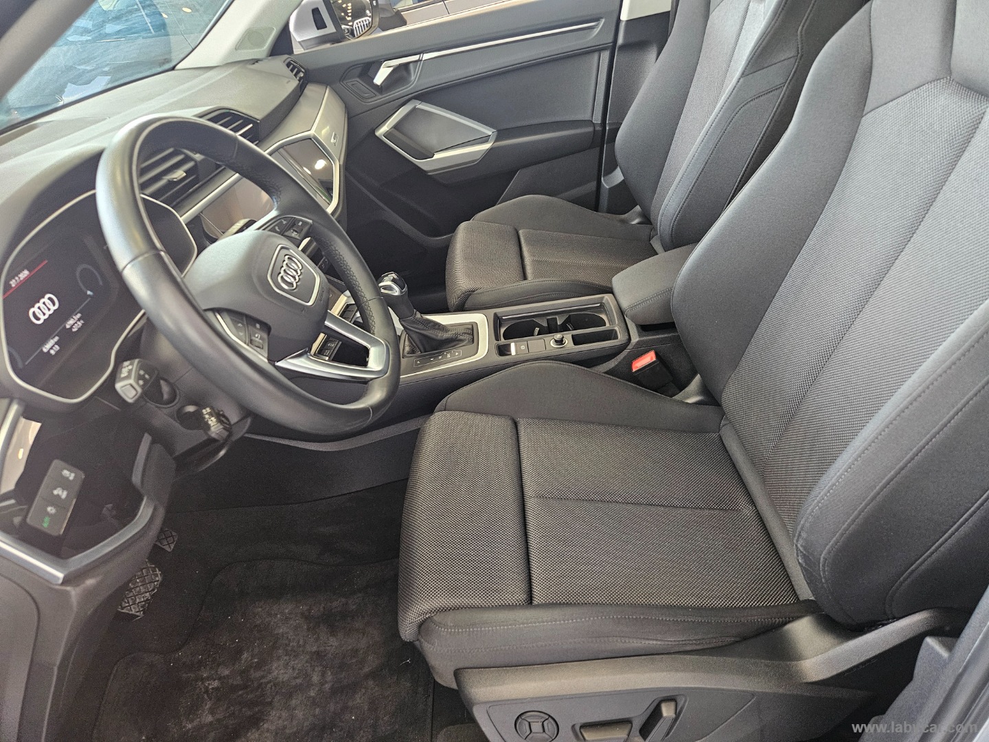 Q3 SPB 35 TDI S tronic BUSINESS - immagine 6