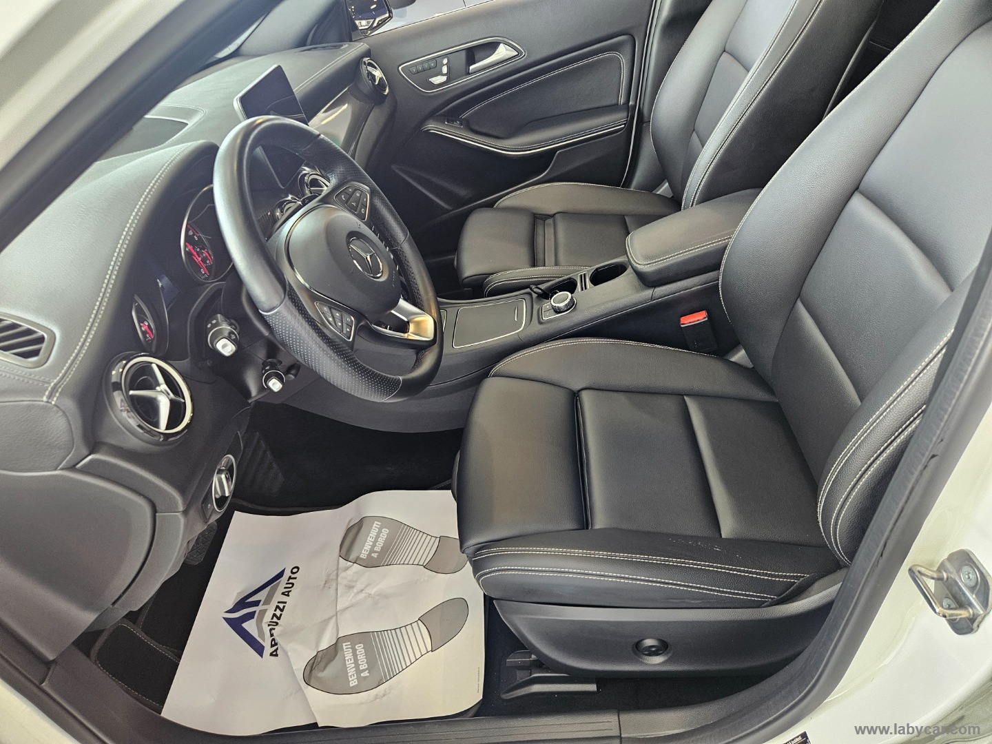 GLA 200 d Automatic 4Matic Premium - immagine 6
