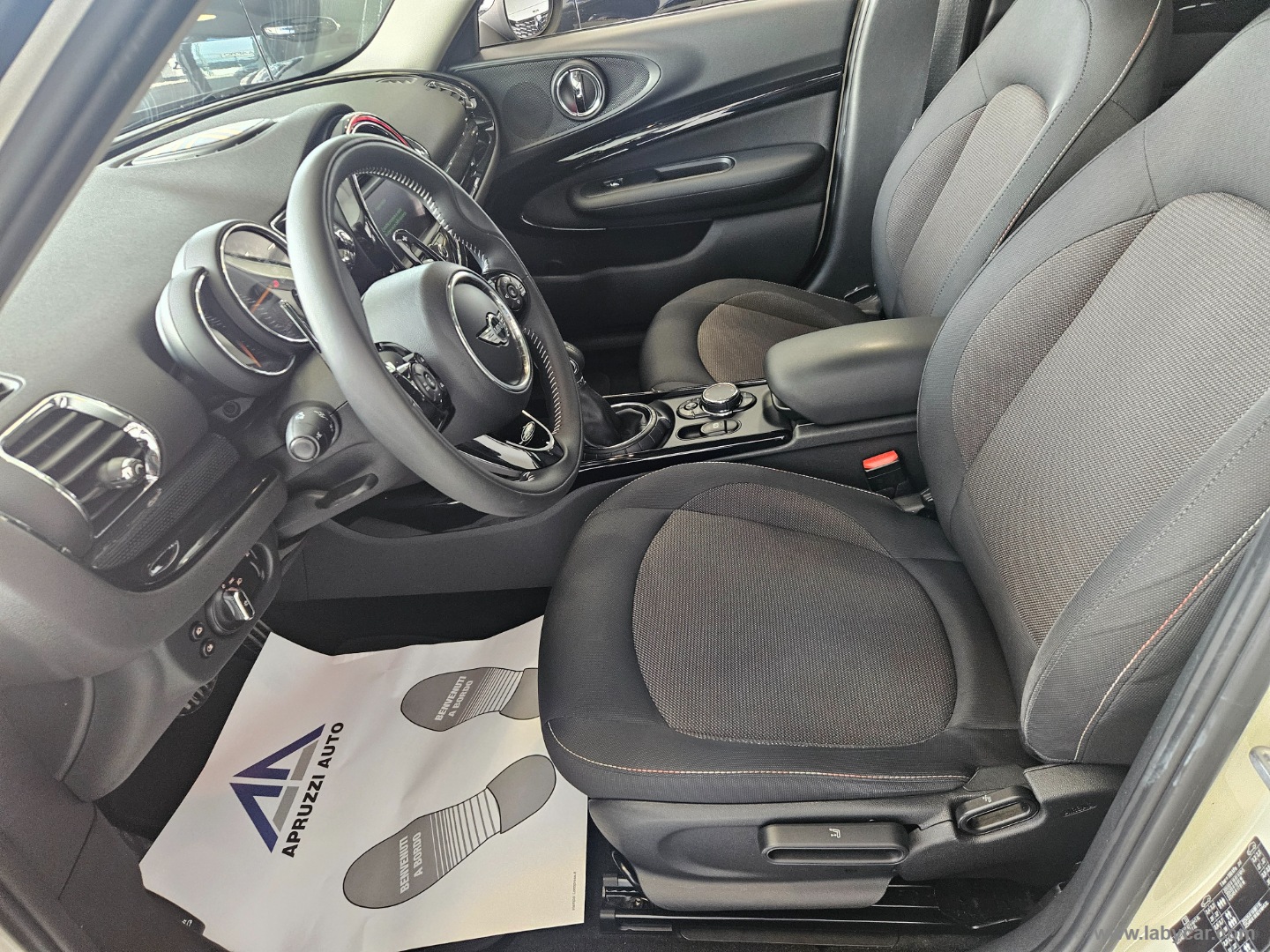 Mini Cooper D Business Clubman Aut. - immagine 6