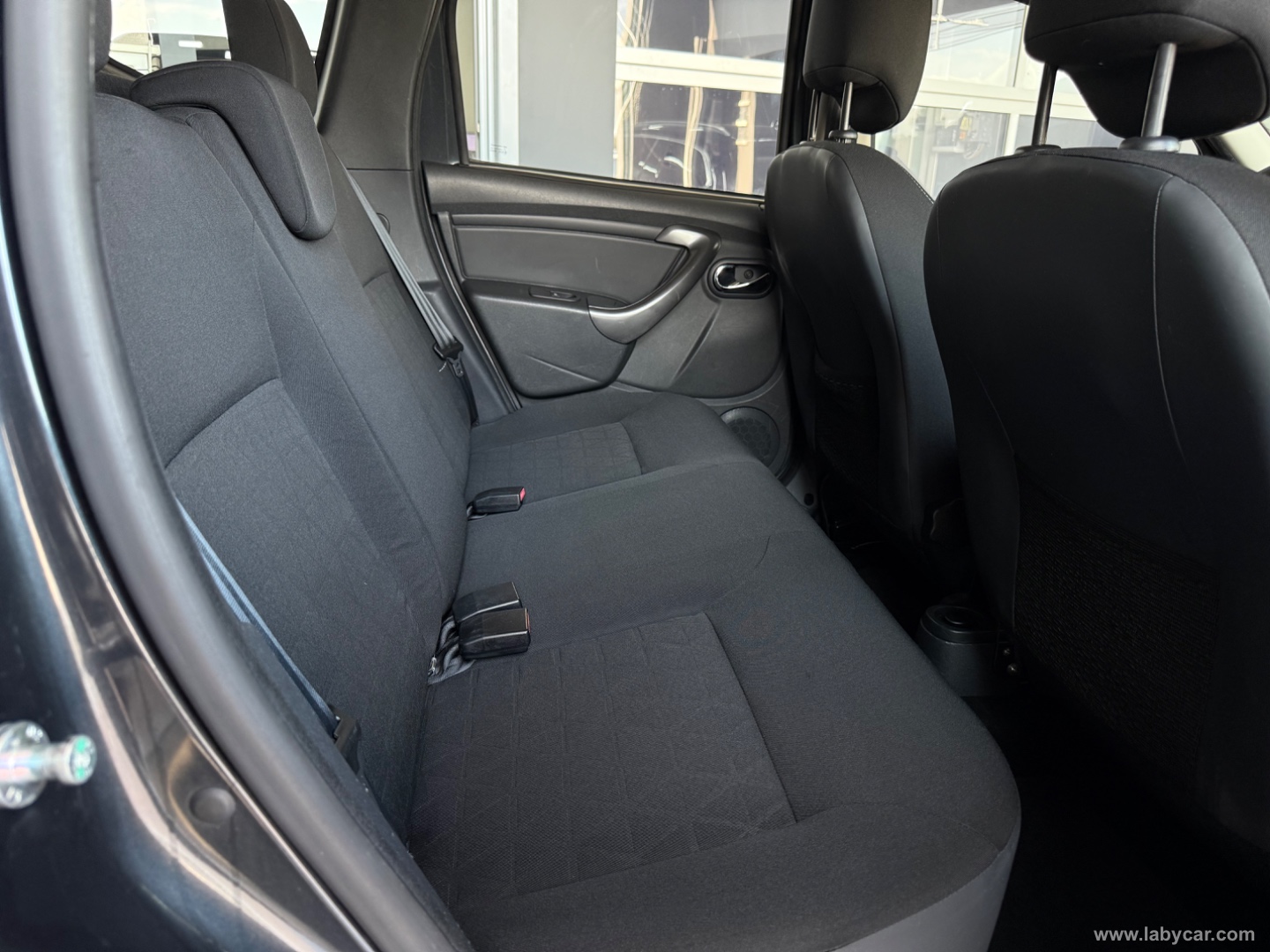 Duster 1.6 110 CV 4x2 GPL Lauréate - immagine 6