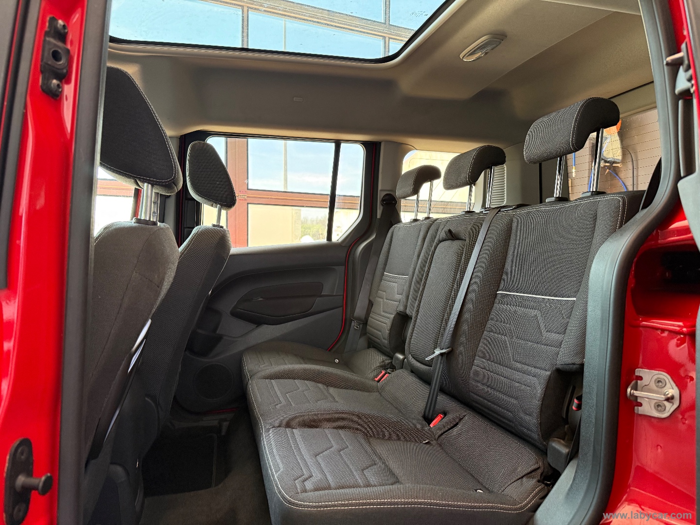 Tourneo Connect 1.5 TDCi 120 CV Plus - immagine 6