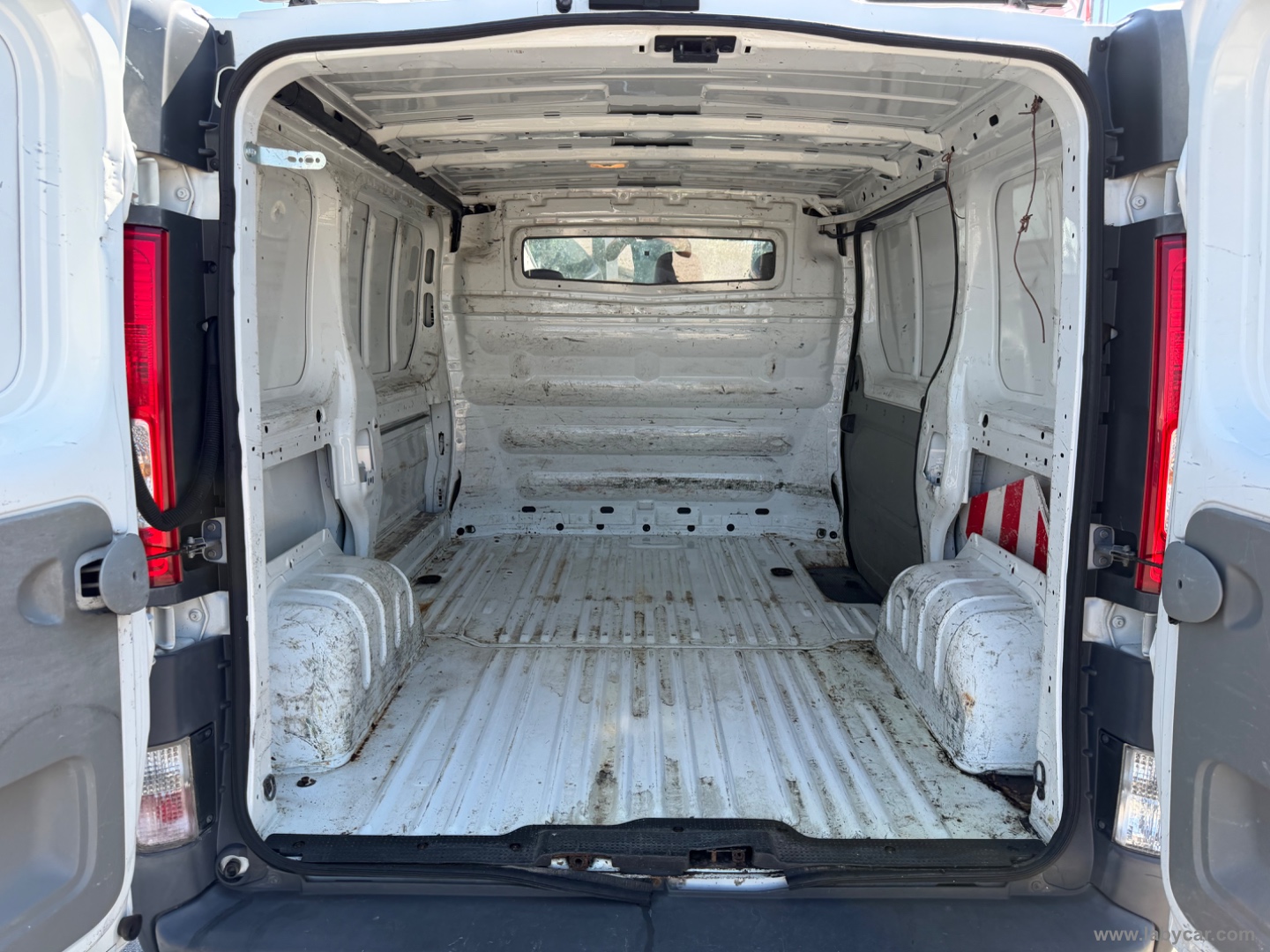 Vivaro 27 2.0 CDTI 120CV PC-TN Furg. Fap - immagine 6