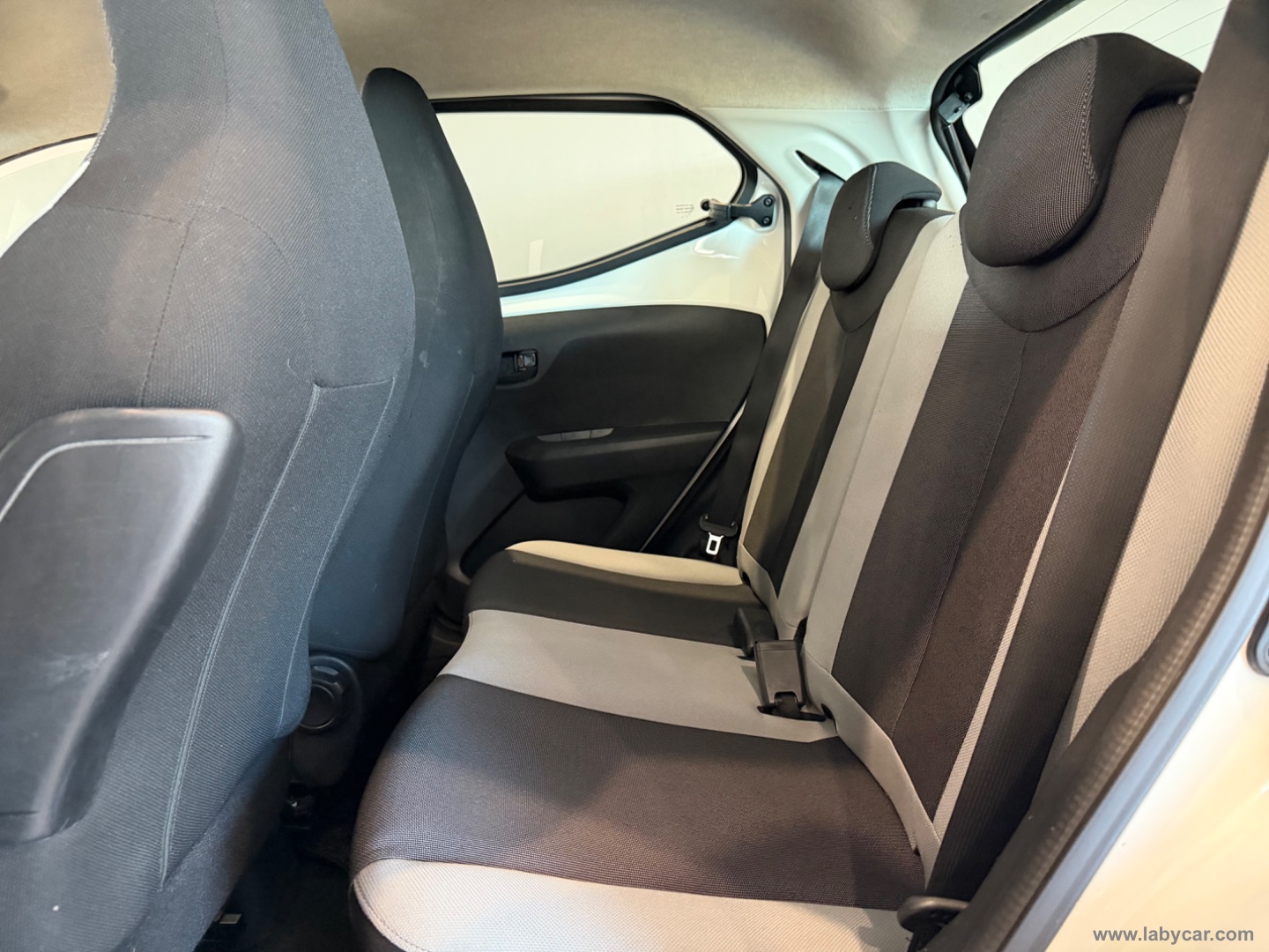 Aygo 1.0 VVT-i 69 CV 5p. x-cite - immagine 6