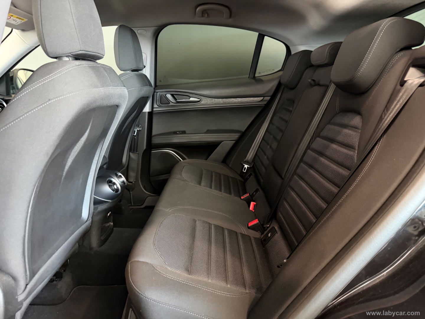 Stelvio 2.2 T.diesel 190 CV AT8 Q4 Bus. - immagine 6