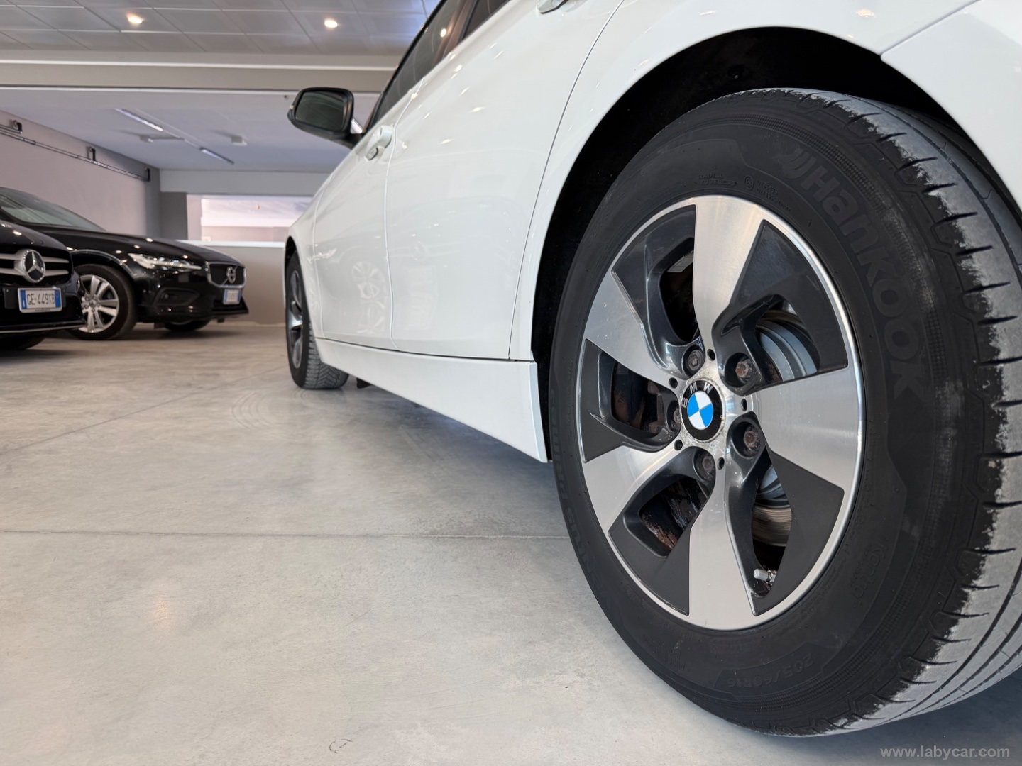 320d Efficient Dynamics Touring - immagine 6