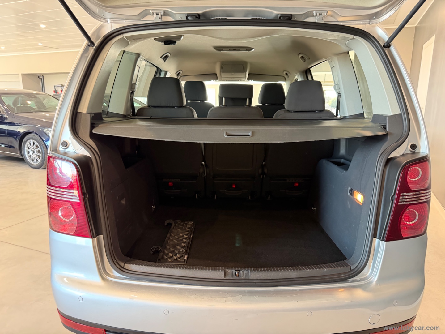 Touran 1.9 TDI 105CV DPF Conceptline - immagine 6
