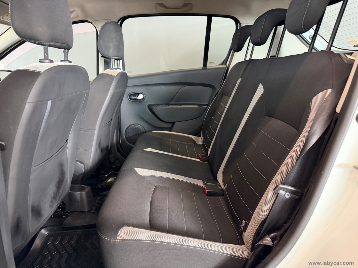 Sandero Stepway 1.5 dCi 8V 90 CV S&S - immagine 6