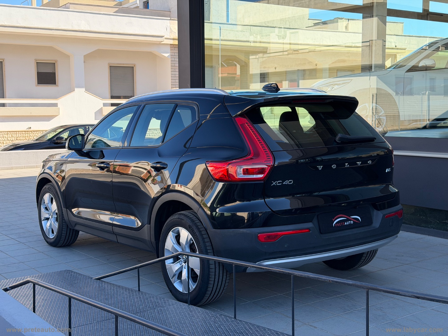 XC40 D3 AWD Geartronic Momentum - immagine 6