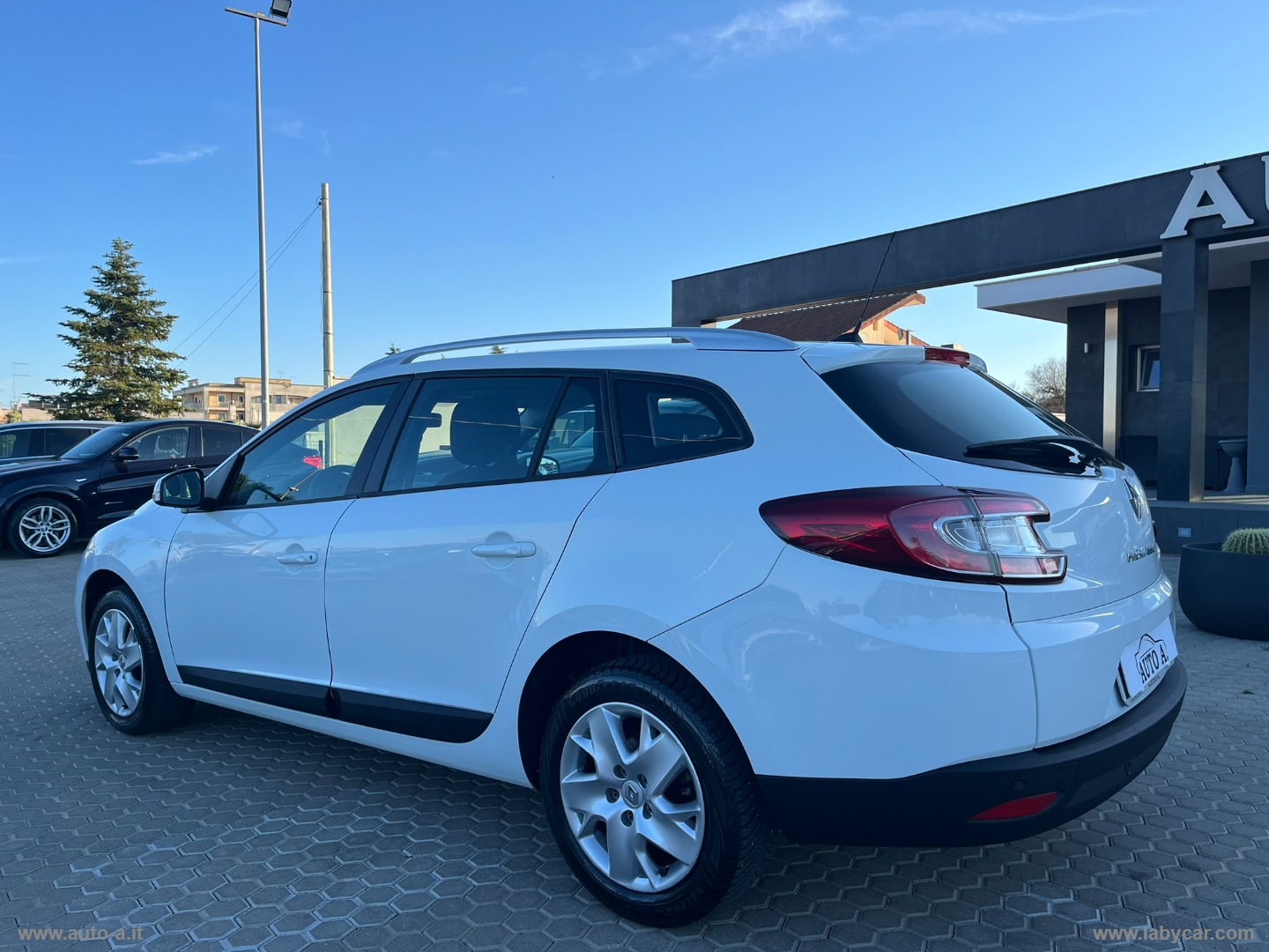 Mégane 1.5 dCi 110 CV SporTour Wave - immagine 6