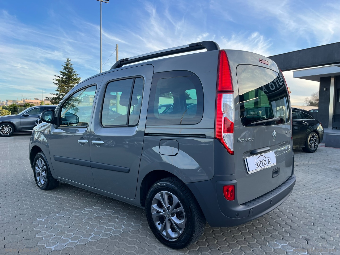 Kangoo 1.5 dCi 90 CV 5p. S&S Live - immagine 6