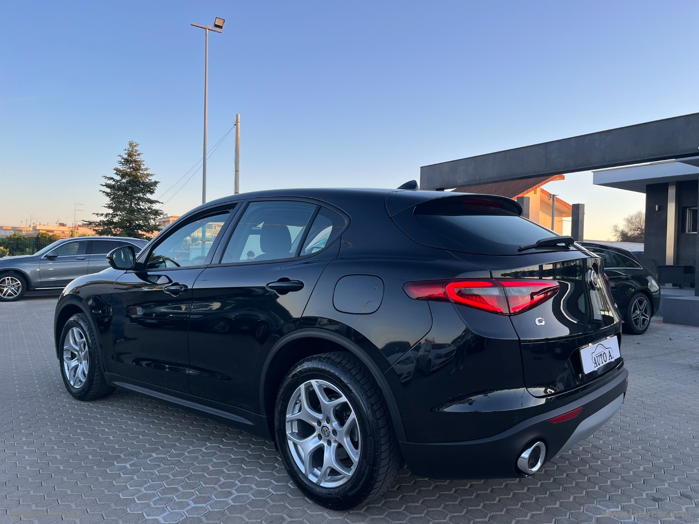 Stelvio 2.2 T.diesel 190 CV AT8 Q4 BUSINESS - immagine 6