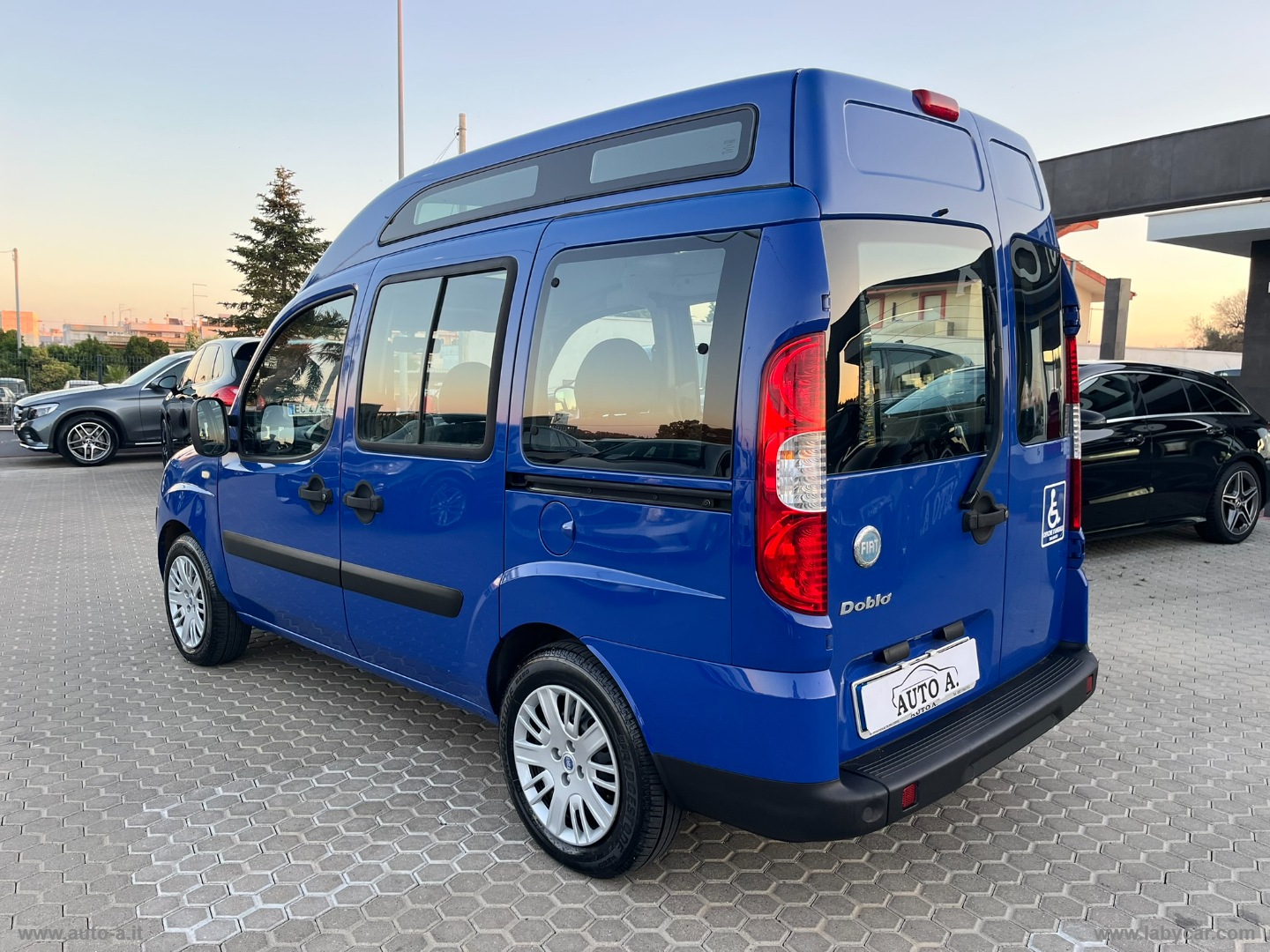 Doblò 1.4 DYNAMIC TRASPORTO DISABILI - immagine 6