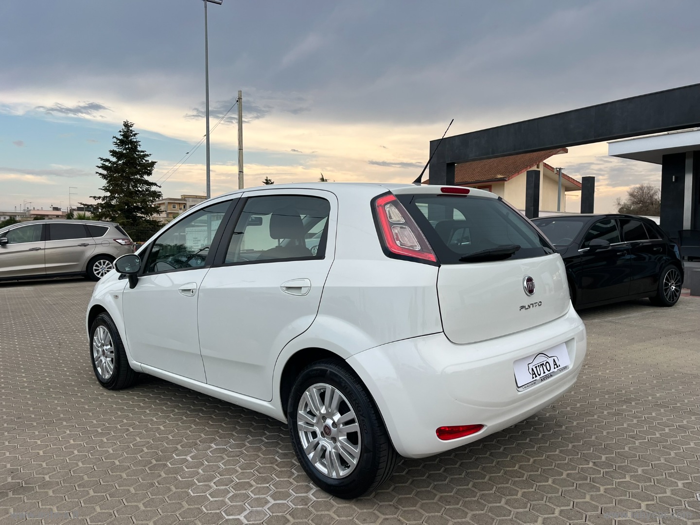 Punto 1.3 MJT II 16V 5p. Easy - immagine 6