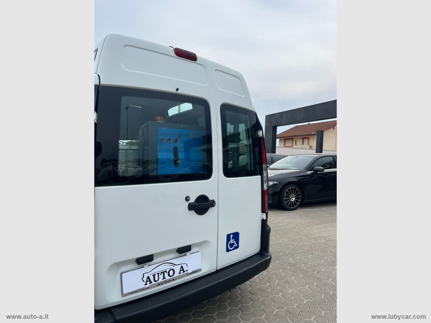 Doblò 1.3 MJT Dynamic TRASPORTO DISABILI - immagine 6
