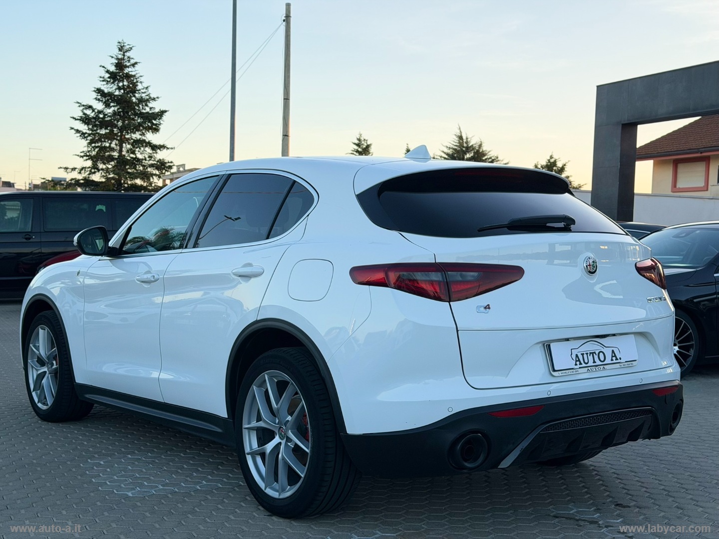 Stelvio 2.2 T.diesel 210 CV AT8 Q4 Super - immagine 6