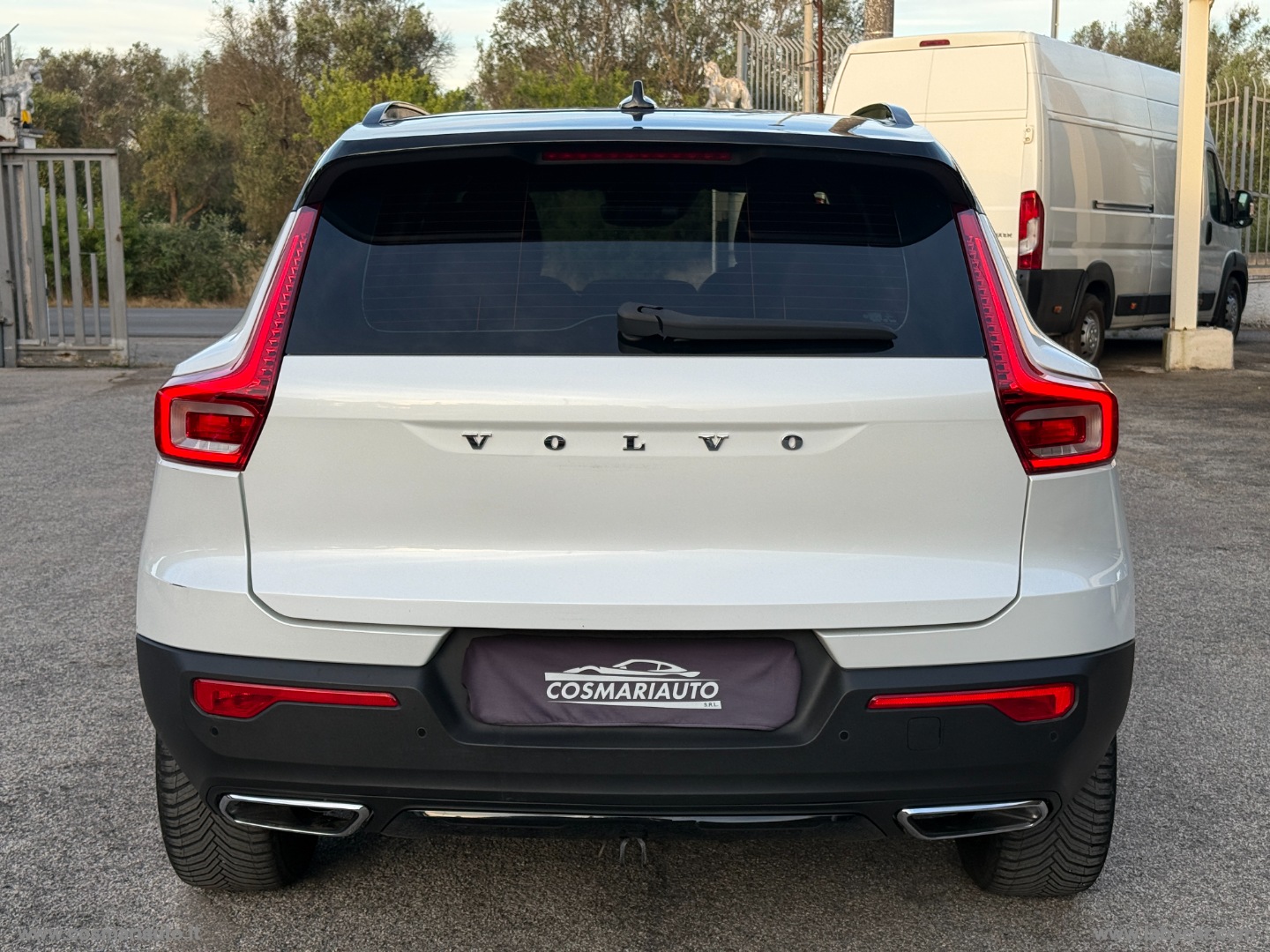 XC40 D3 AWD Geartronic R-design N1 TETTO/GANCIO - immagine 6