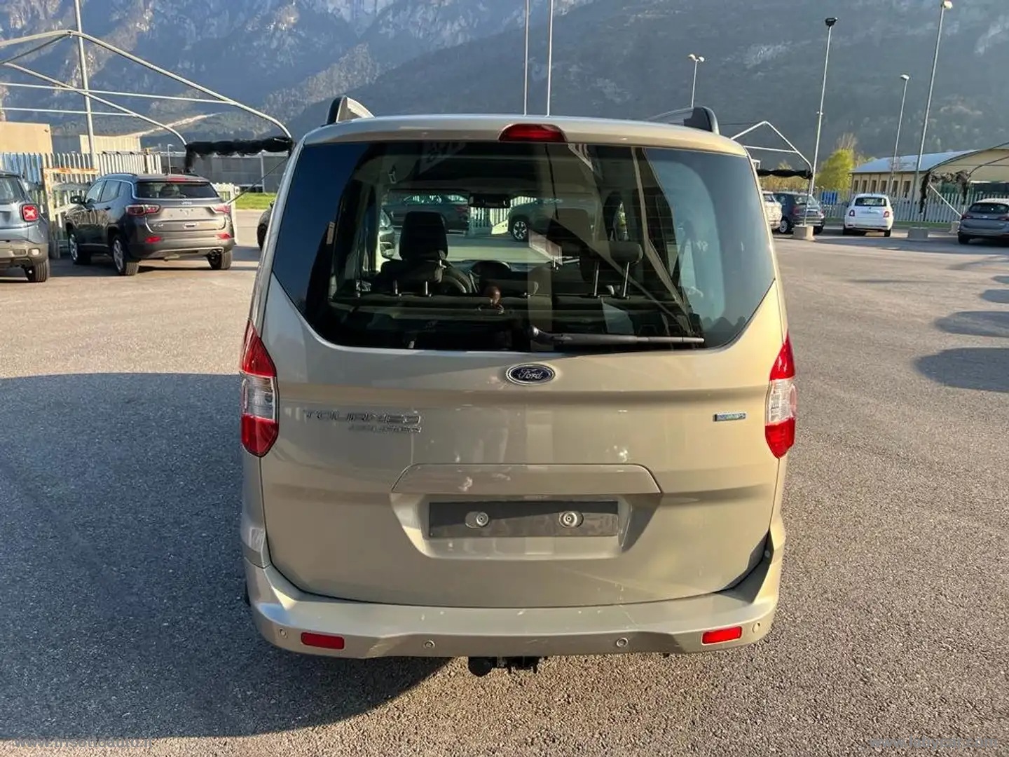 Tourneo Courier 1.0 EcoBoost 100 CV CON GANCIO TRAINO - immagine 6