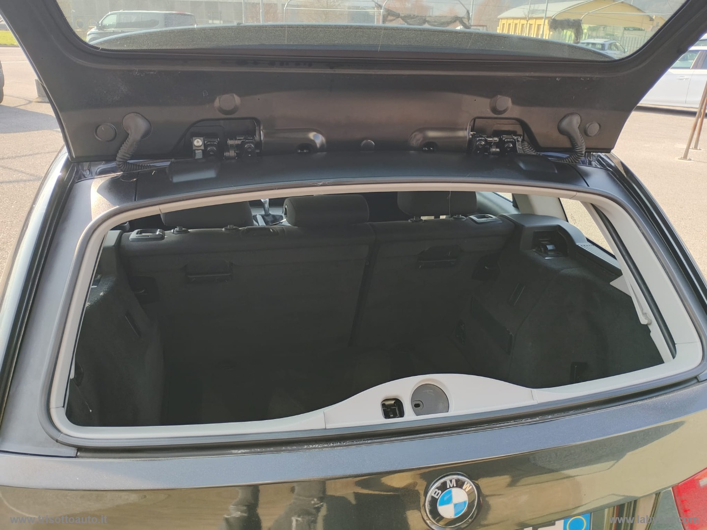 318d 2.0 143 CV Touring Eletta - immagine 6