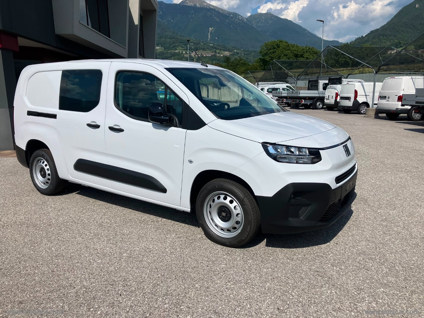 DOBLO Cargo L2 1.5 BlueHdi 130CV Crew Cab AT8 DOPPIA CABINA - immagine 6