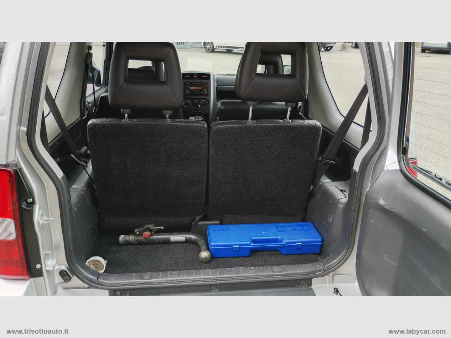 Jimny 1.5 DDiS 4WD JLX CON GANCIO TRAINO - immagine 6