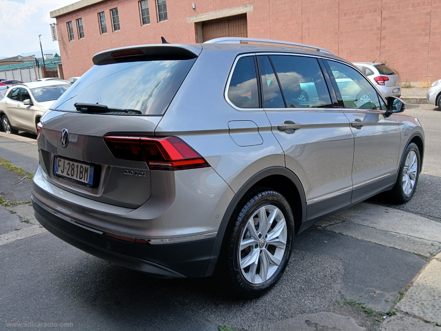 Tiguan 2.0 TDI DSG Executive BMT - immagine 6