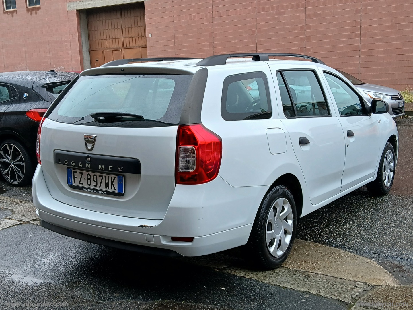 Logan MCV 1.0 SCe 12V 75CV S&S - immagine 6