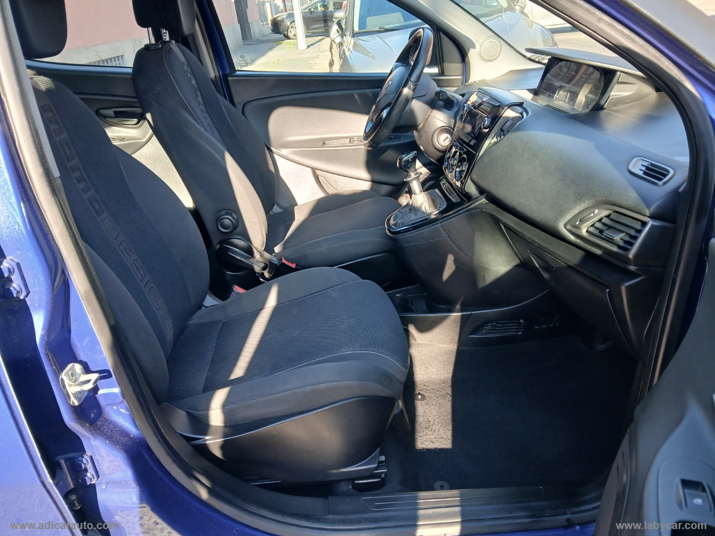 Ypsilon 1.2 69 CV 5p. S Momodesign - immagine 6