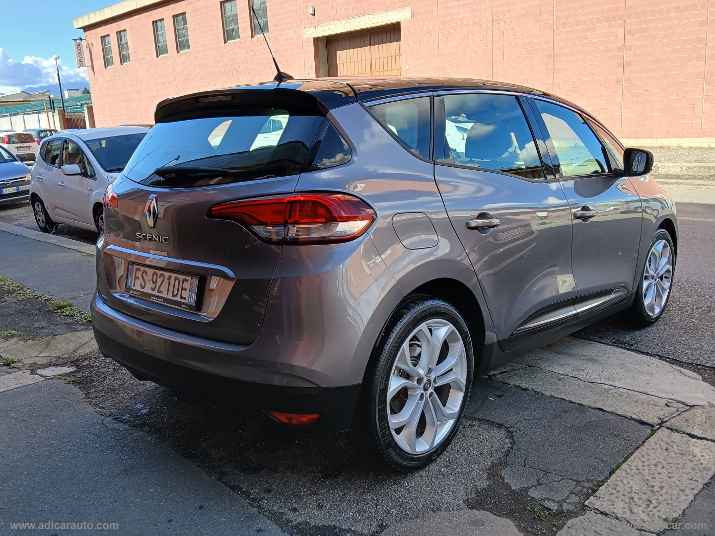 Scénic dCi 8V 110 CV EDC Energy Zen - immagine 6