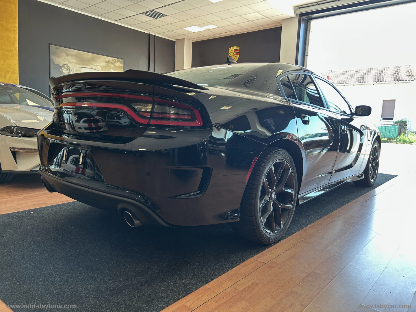 CHARGER SRT 5.7 V8 - immagine 6