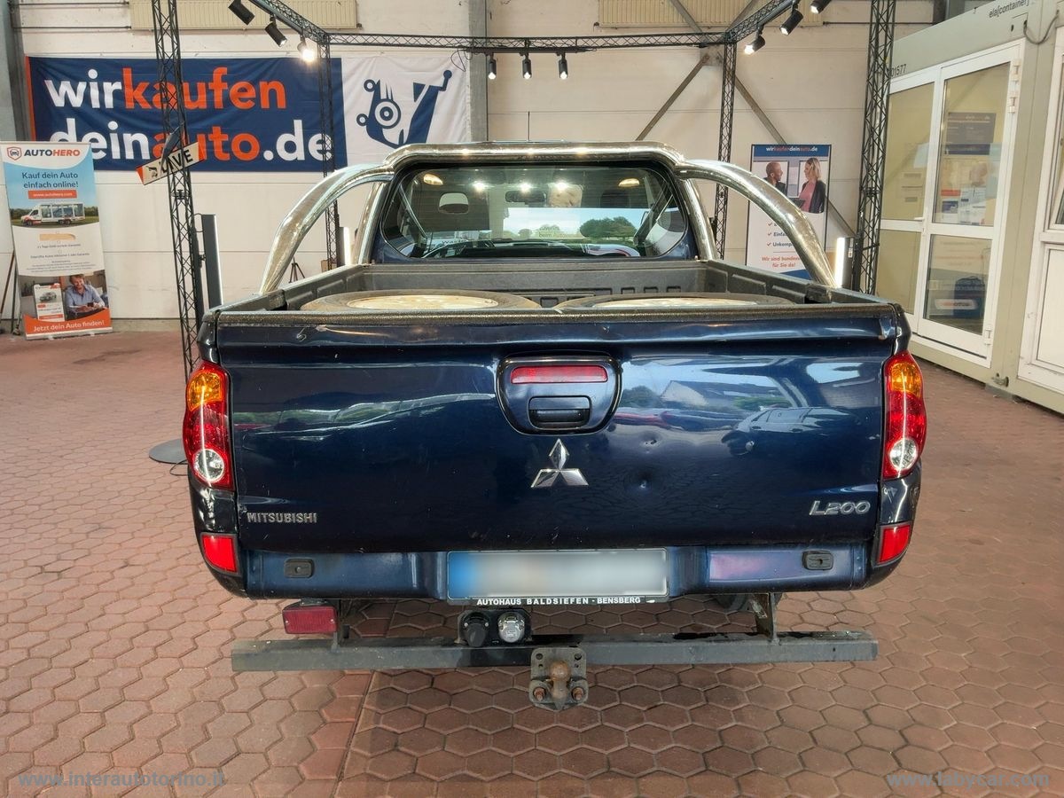 L200 2.5 DI-D/136CV Club Cab Invite - immagine 6