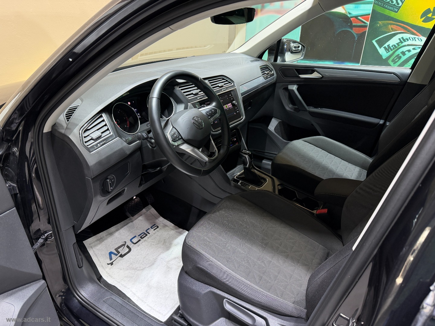 Tiguan 2.0 TDI 150CV SCR DSG Life *CAMBIO AUT*CLIMA 3 ZONE* - immagine 6
