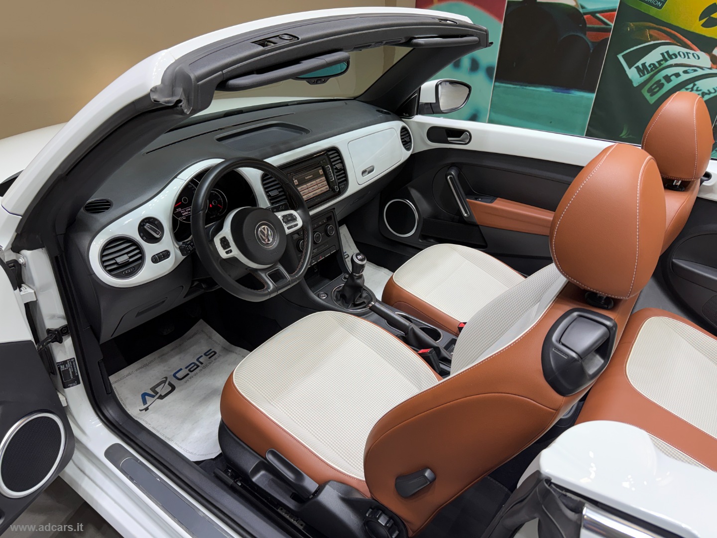 Maggiolino Cabrio 1.4 TSI CUP Fender Edition *TAGLIANDI VOLKSWAGEN* - immagine 6