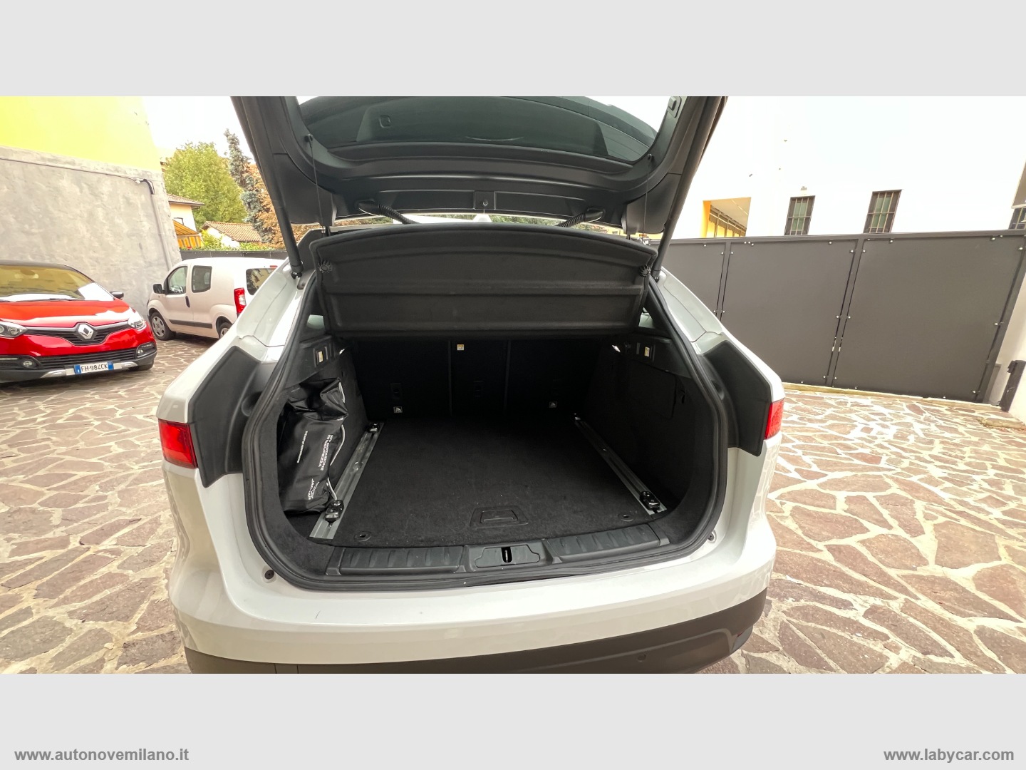 F-Pace 2.0 D 180 CV R-Sport FOTO REALE E PREZZO REALE - immagine 6