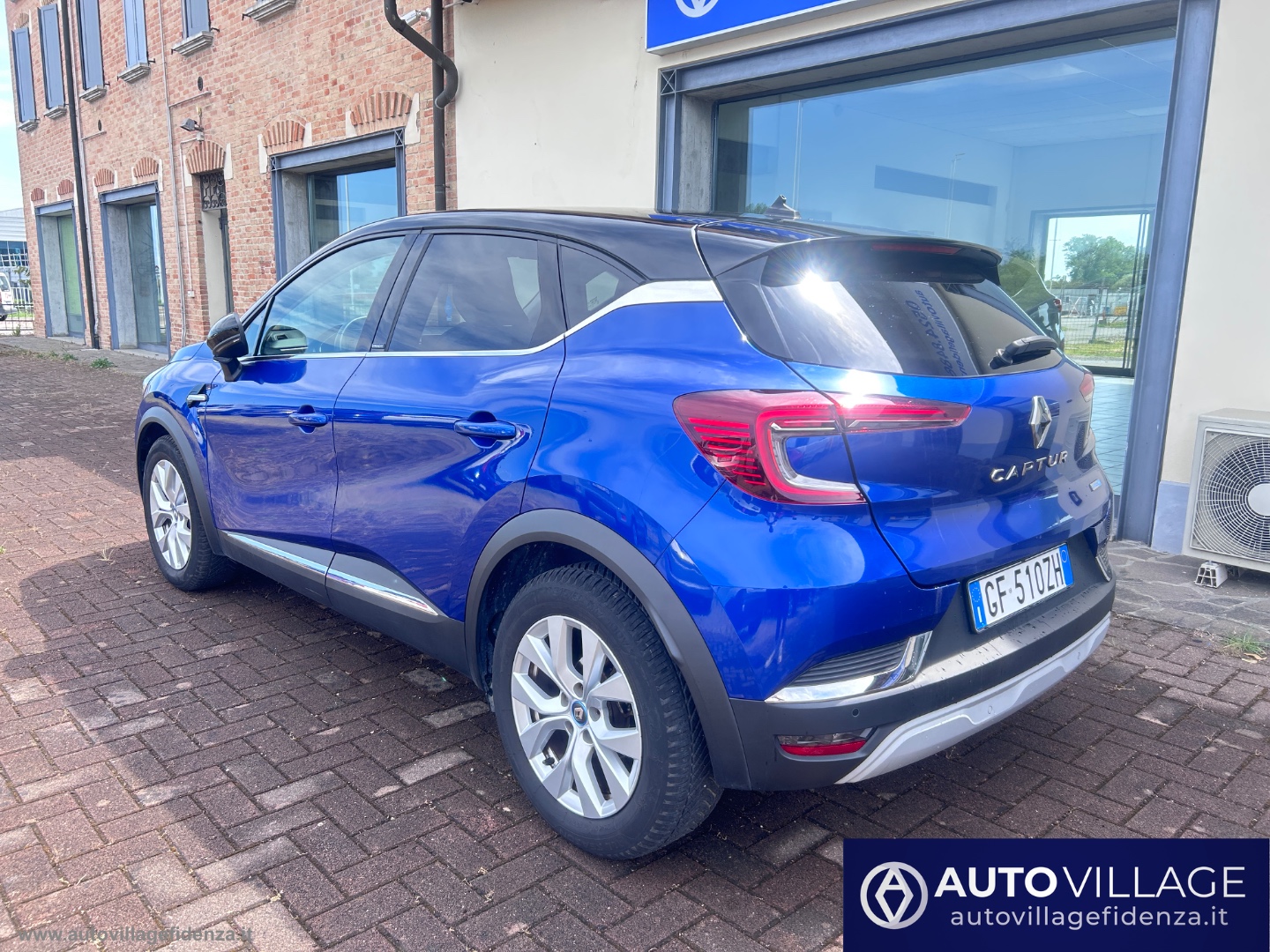Captur Hybrid E-Tech 145 CV Business - immagine 6
