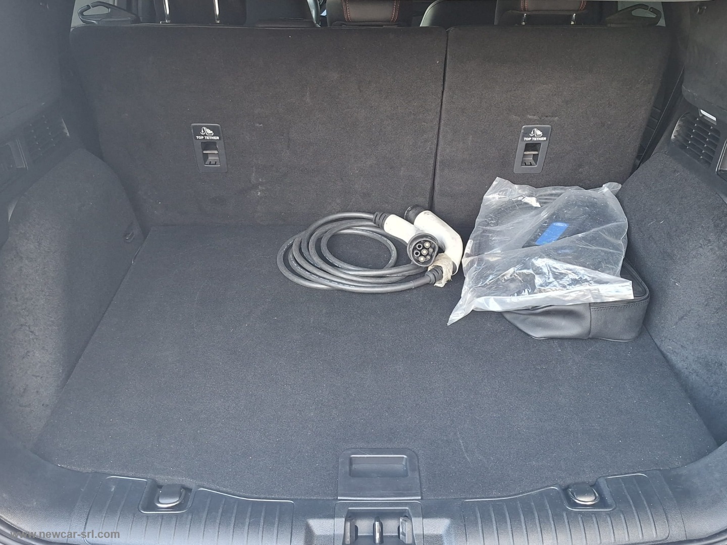 Kuga 2.5 Plug In Hyb. 225CV CVT 2WD ST-L - immagine 6