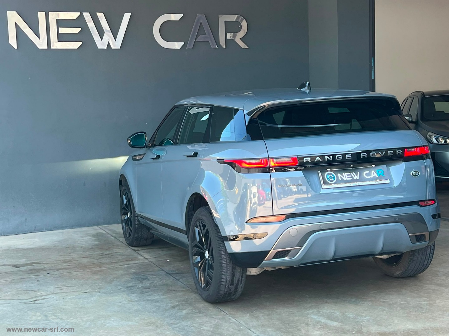 RR Evoque 2.0D I4 163 CV AWD Auto R-D.SE - immagine 6