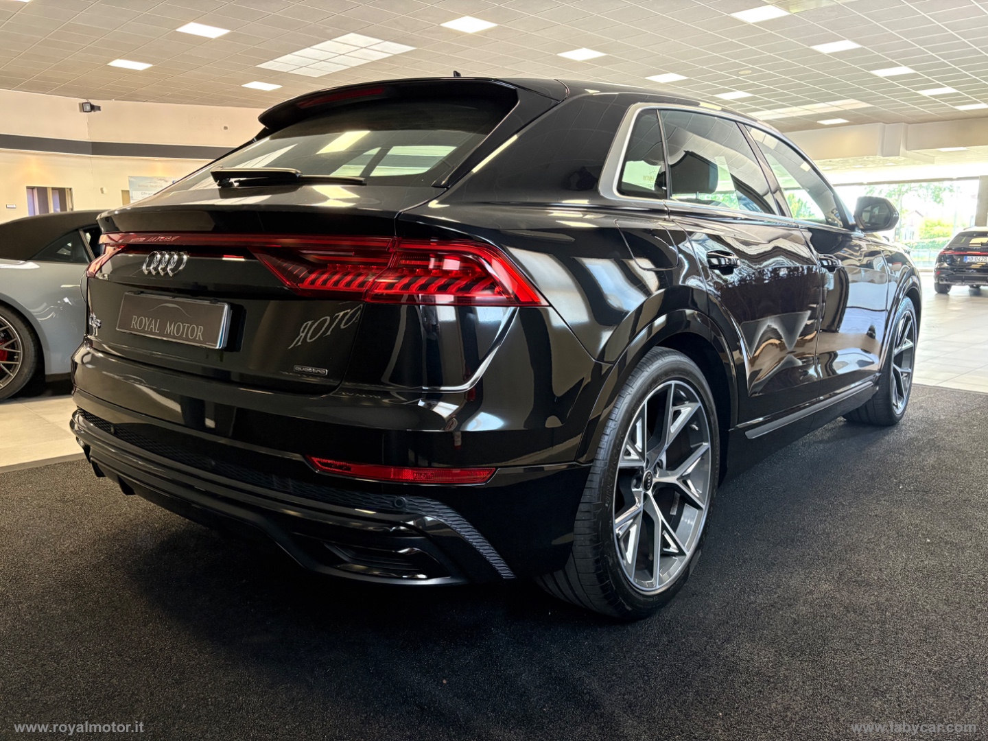 Q8 50 TDI 286 CV quattro tiptronic S-LINE - immagine 6