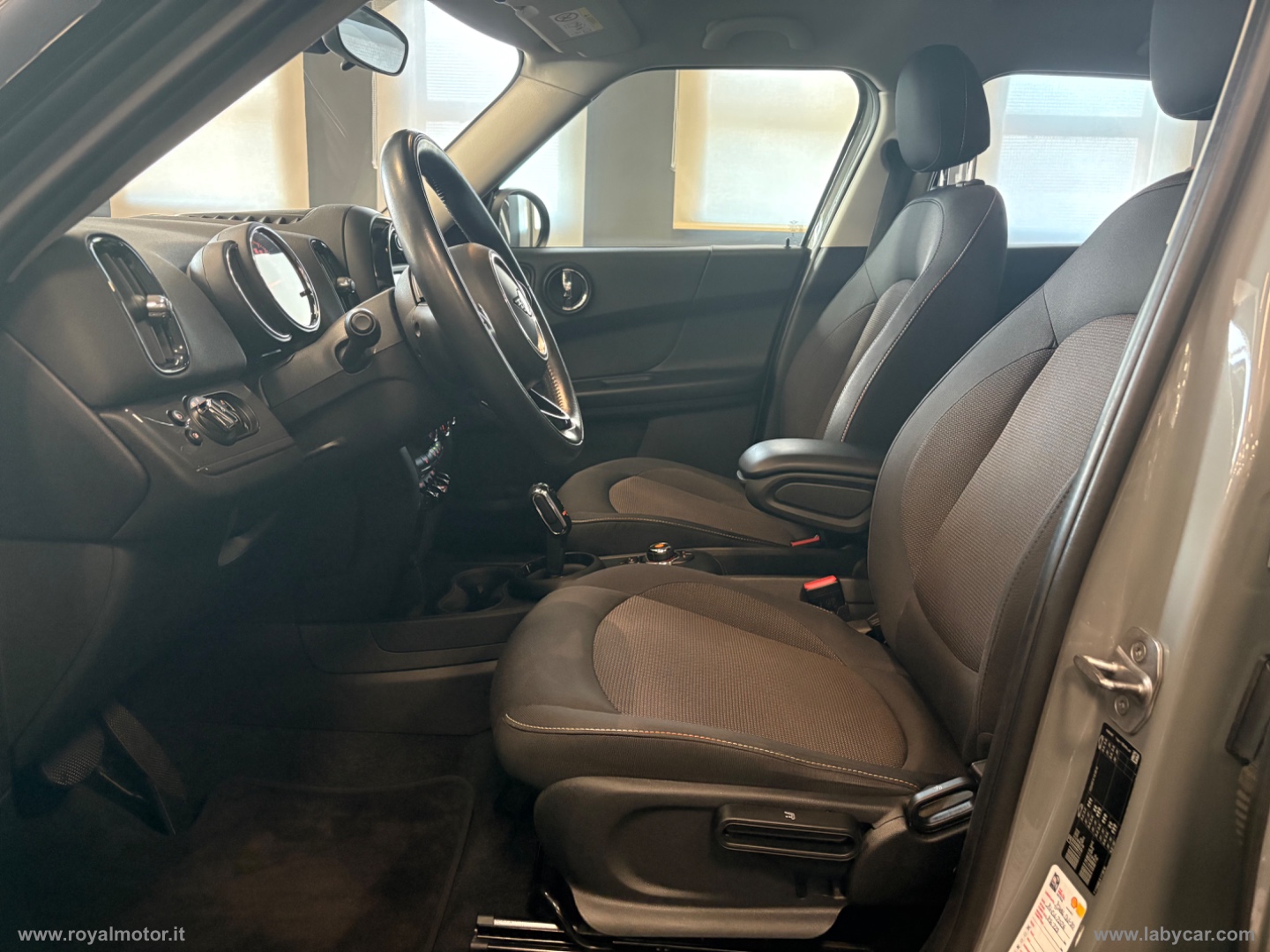 Mini Cooper D Business Countryman Aut. - immagine 6