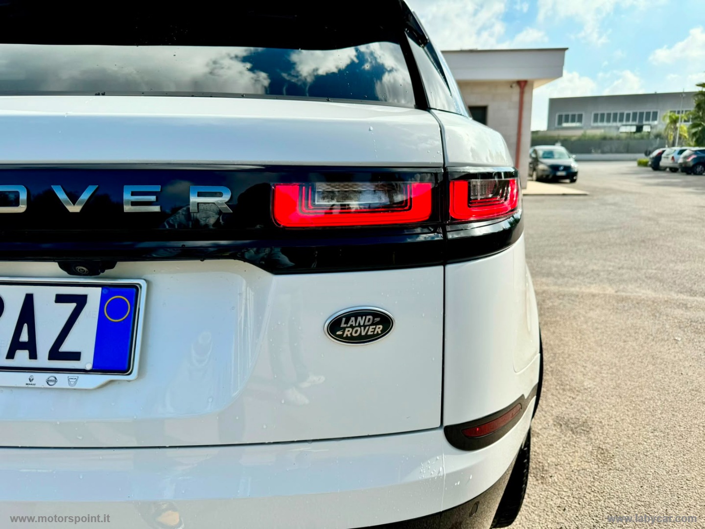 RR Velar 2.0D I4 180 CV R-DYNAMIC S - immagine 6