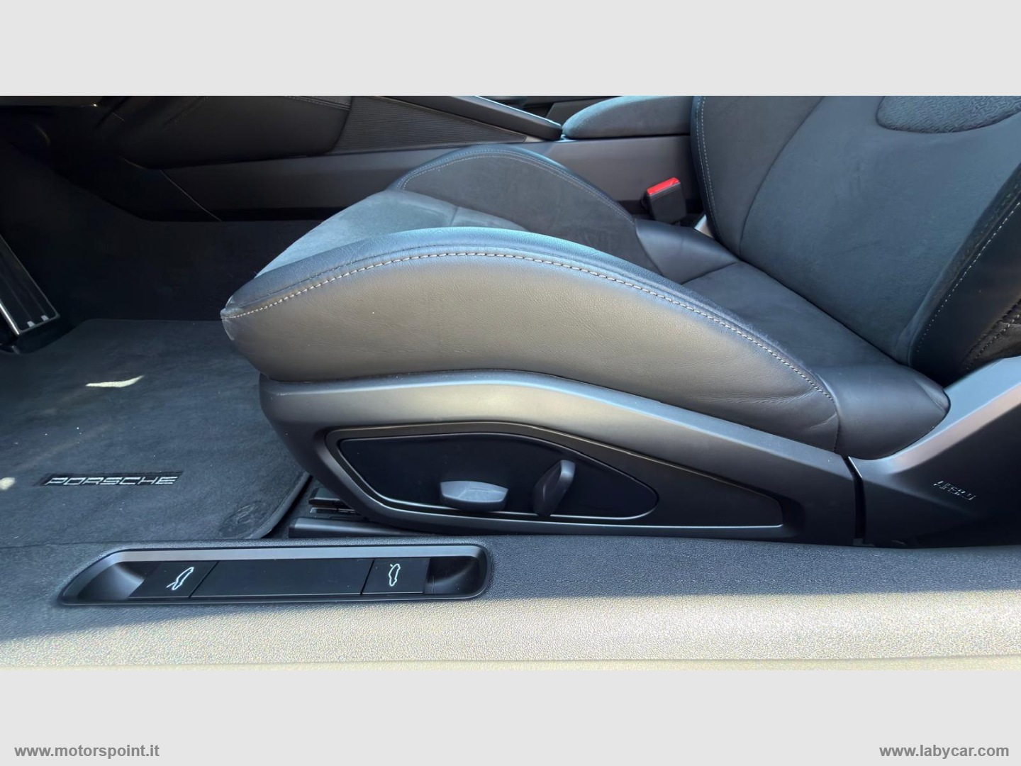 992.2 Carrera GTS Cabriolet - immagine 6