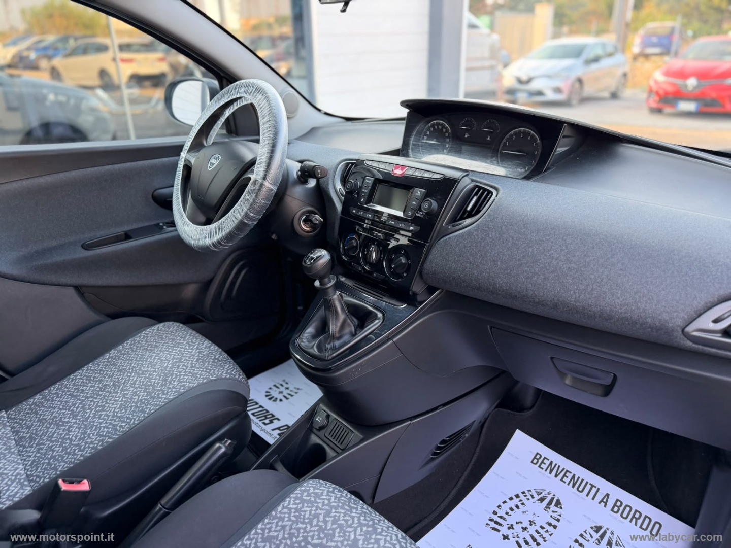 Ypsilon 1.2 69 CV 5p. GPL Ecochic Gold - immagine 6