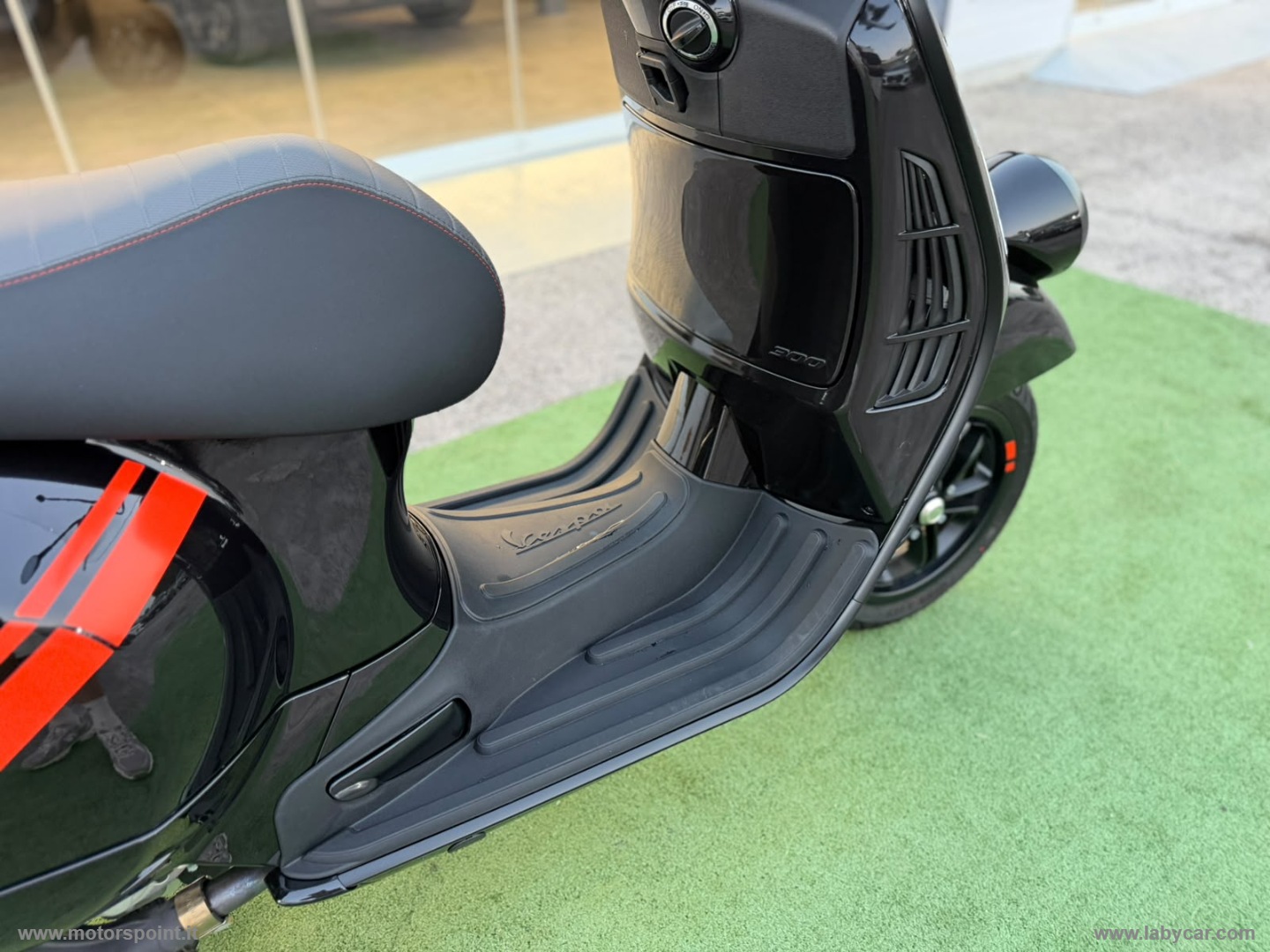 Vespa 300 GTV - immagine 6