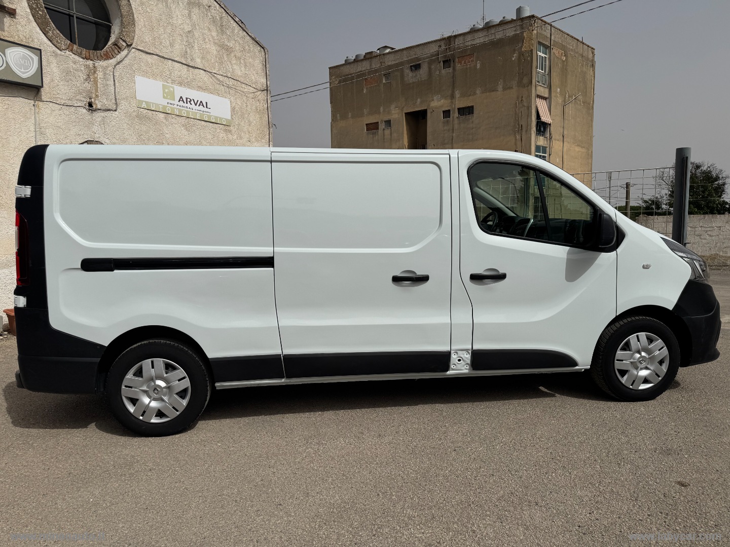 Vivaro 2.0dCi 120CV Furgone Ice anno 2020 - immagine 6