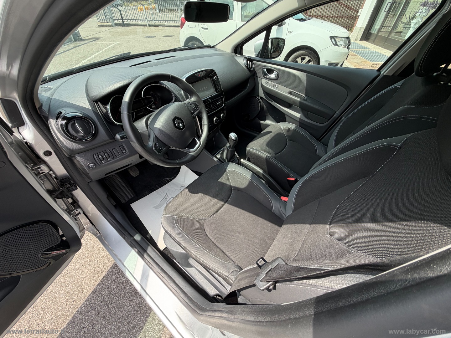 Clio TCe 12V 90 CV GPL S&S 5p. Ener. Zen SOLO 49.000 KM!!! - immagine 6